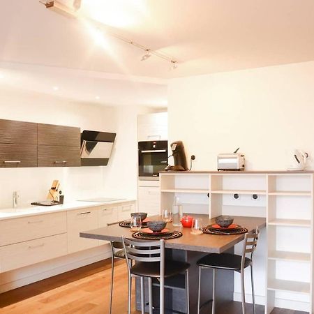 T3 Au Centre Ville Avec Balcon, Parking Gratuit 坎佩尔 外观 照片