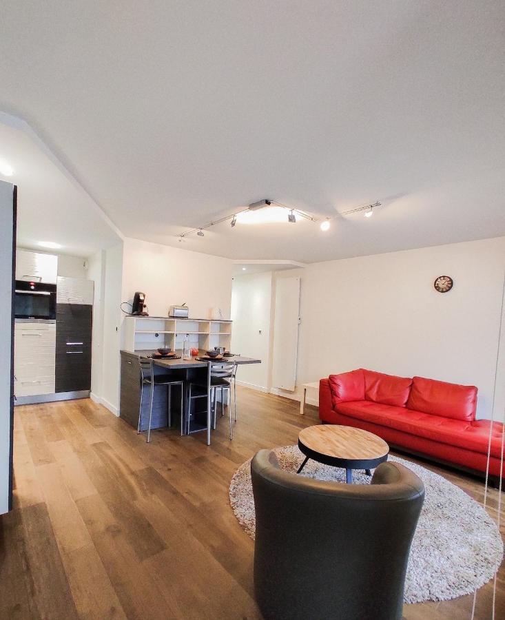 T3 Au Centre Ville Avec Balcon, Parking Gratuit 坎佩尔 外观 照片
