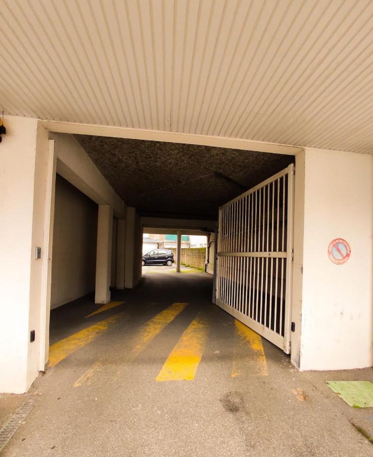 T3 Au Centre Ville Avec Balcon, Parking Gratuit 坎佩尔 外观 照片